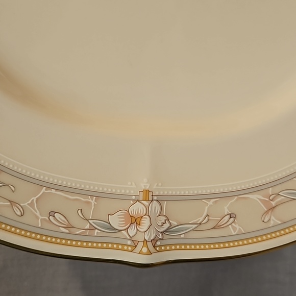 New Noritake Windsor Garden 7302 Round Chop/Serving Platter - Picture 3 of 9